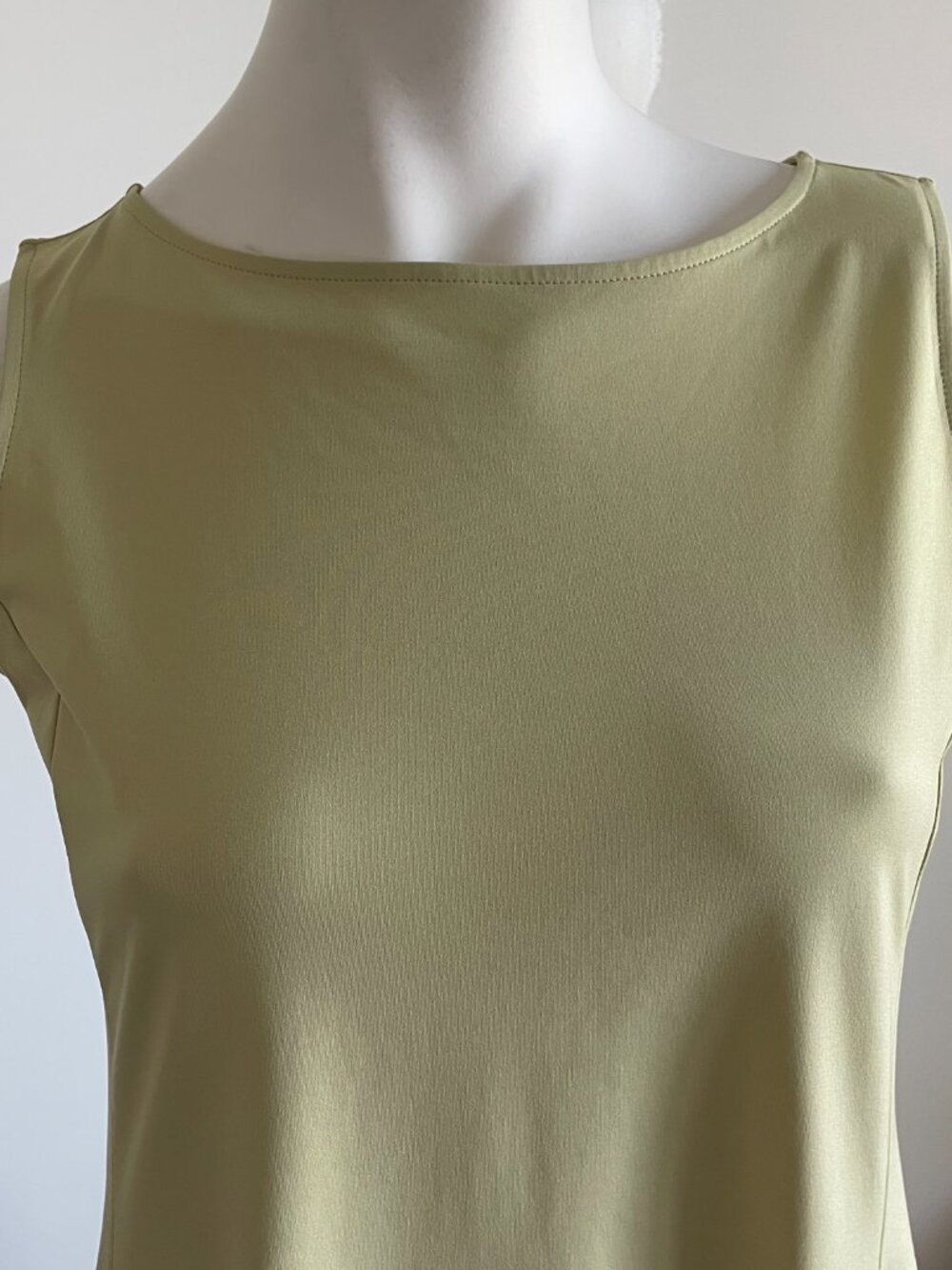Uniqlo AIRism Extra Stretch Slvless Boat Nk Fit & Flare Dress w Pockets Green S - Picture 3 of 11